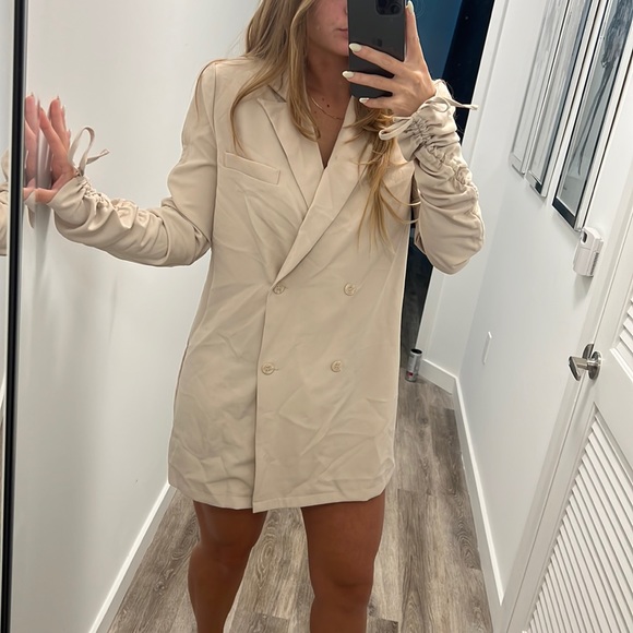 PrettyLittleThing Dresses & Skirts - New with tags pretty little thing blazer dress